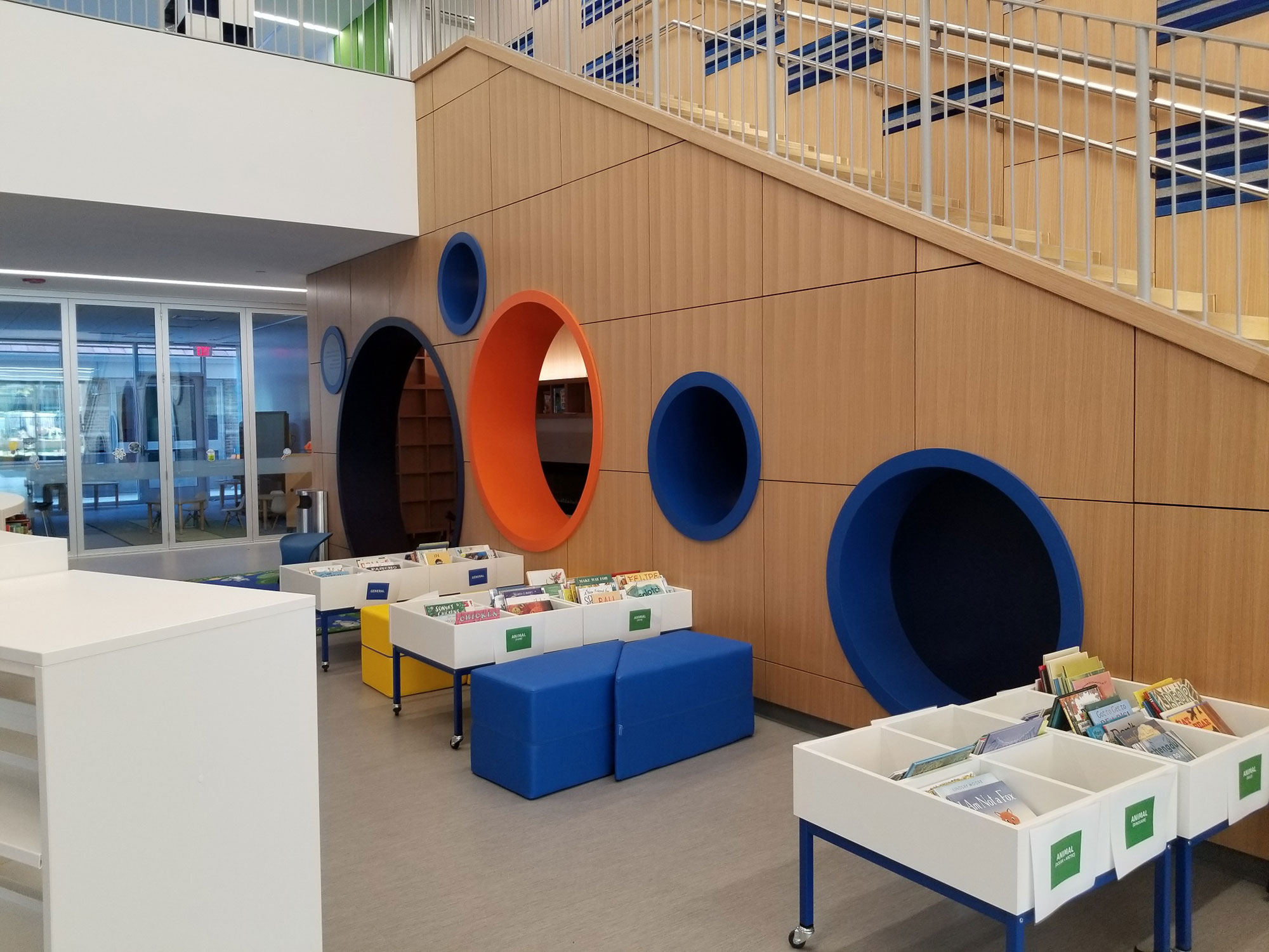 Episcopal-School-of-Dallas-custom-wall-2